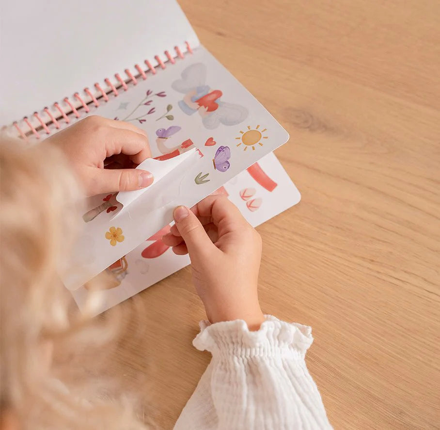 Little Dutch – Libro "Dress Me Up" con Stickers – Rosa - Apple Pie