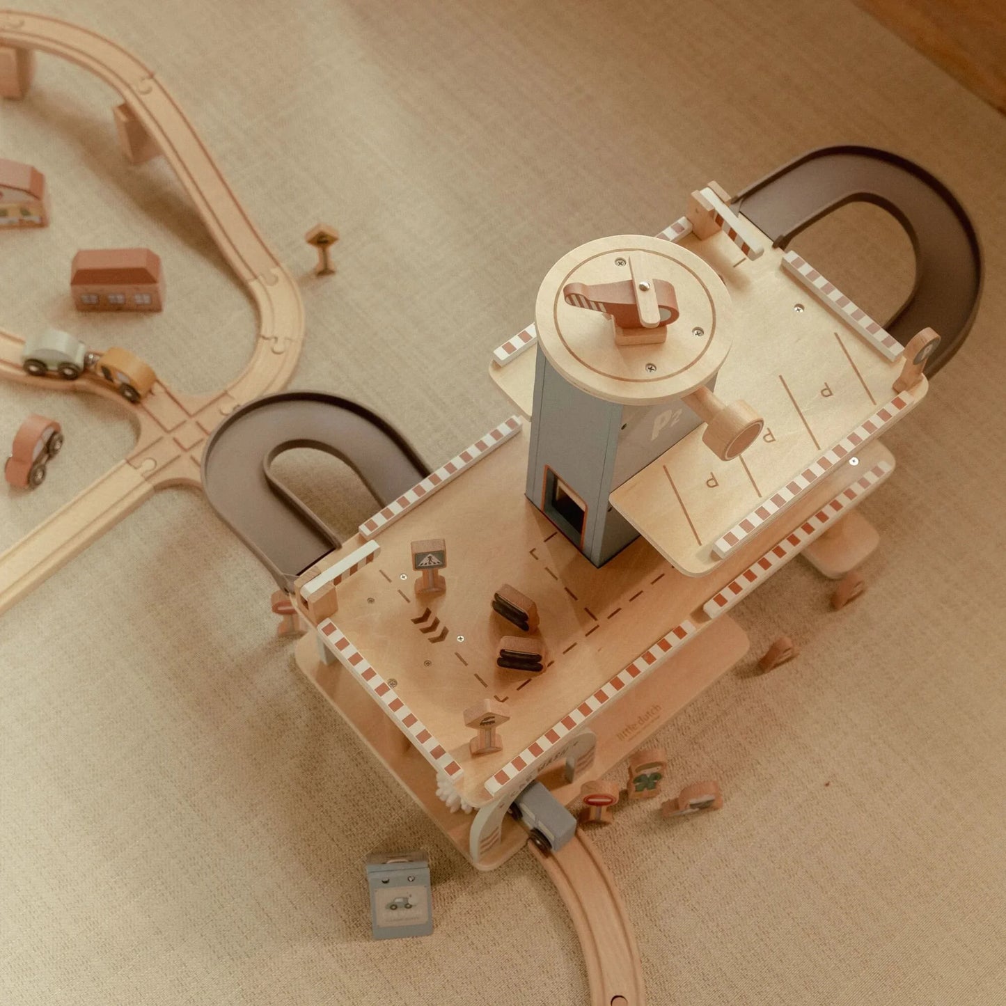 Garage Parking in Legno Little Dutch – Blu – Essentials