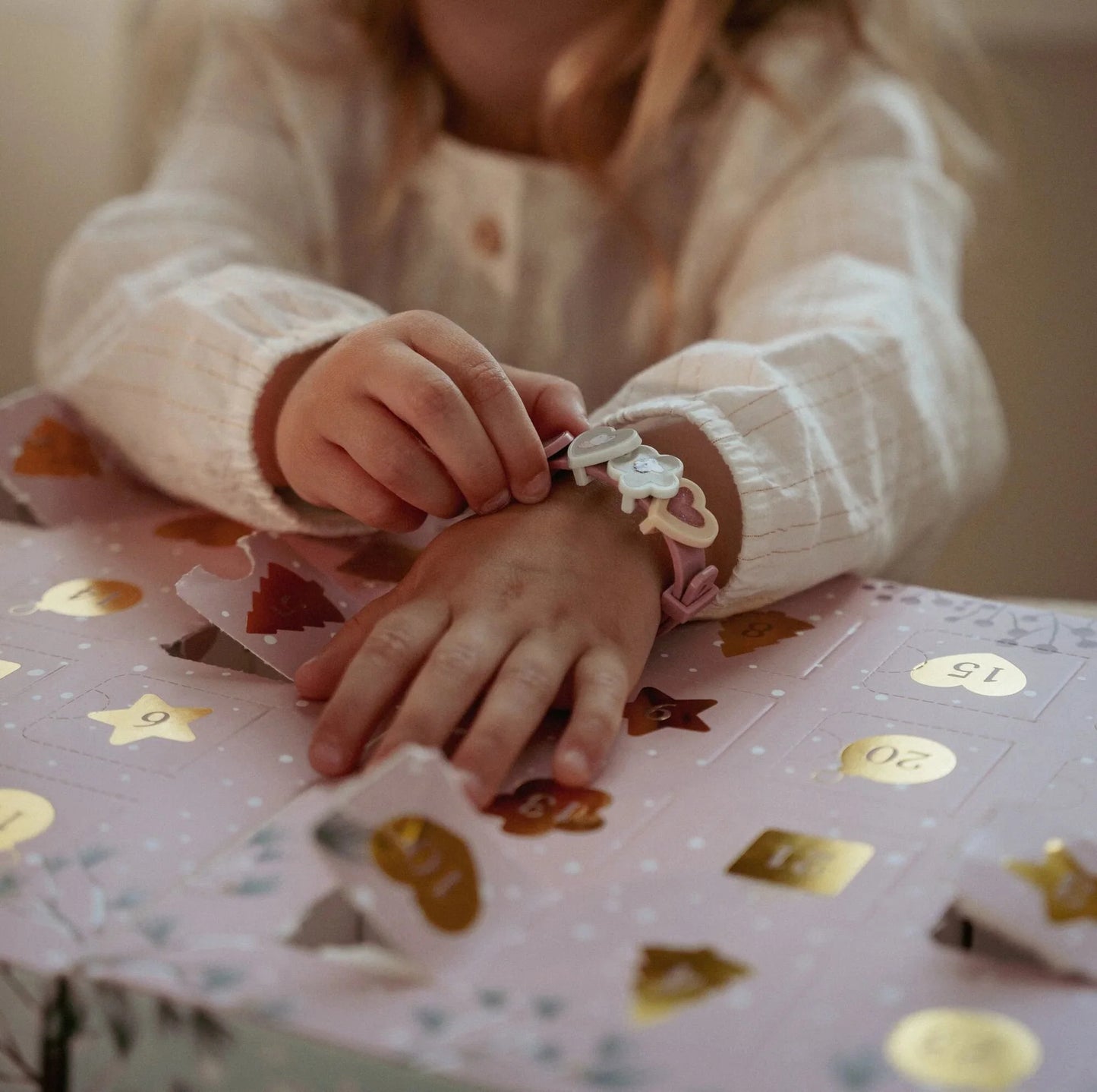 Calendario dell’Avvento Braccialetti – Gioielli e Sorprese Natalizie per Bambini