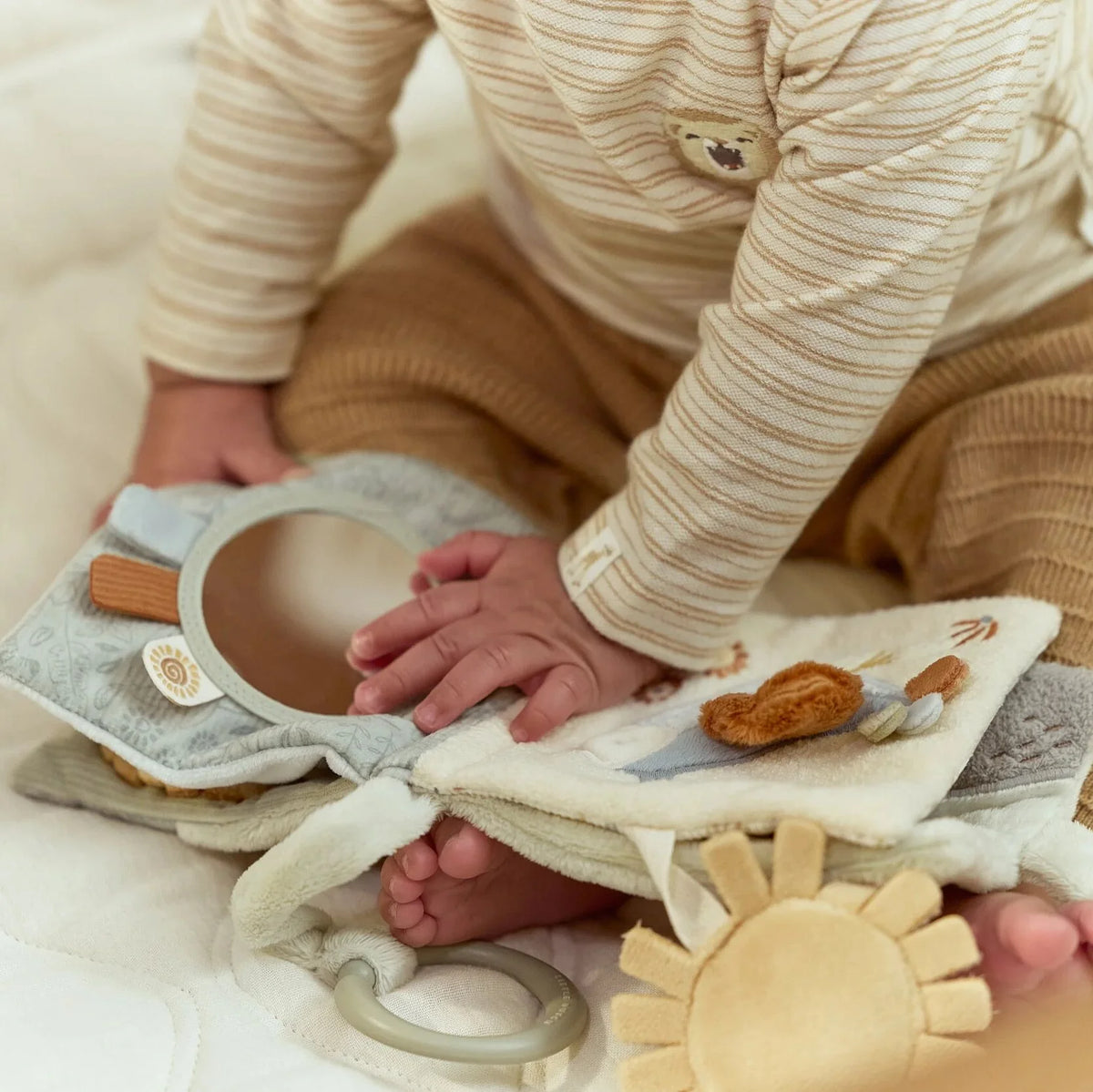 Little Dutch Safari Friends – Libretto Sensoriale da Passeggino