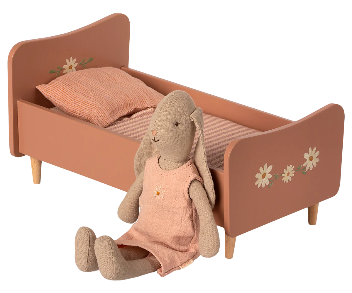 Maileg Mini Letto in Legno Rosa - Apple Pie