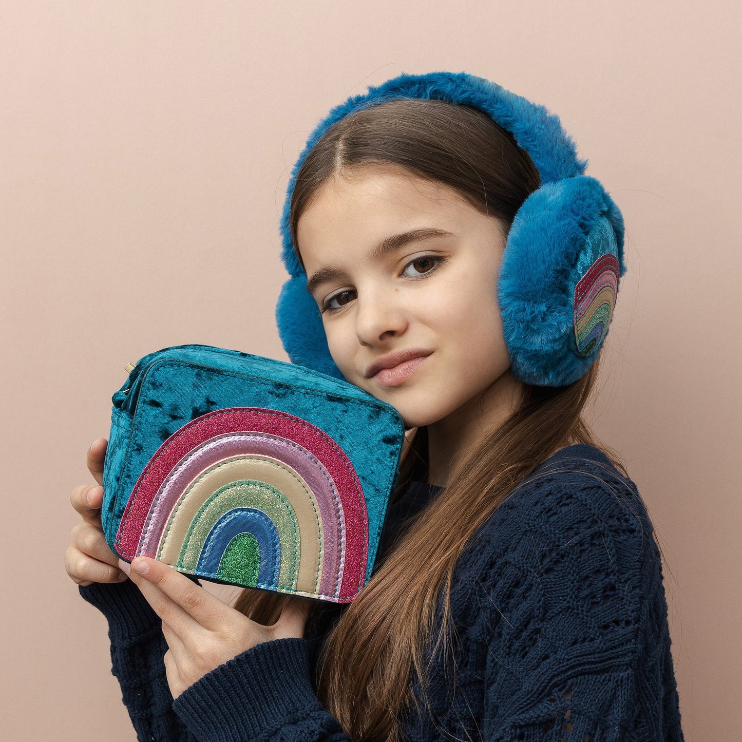 Mimi & Lula – Borsa arcobaleno in velluto Radiant Rainbow