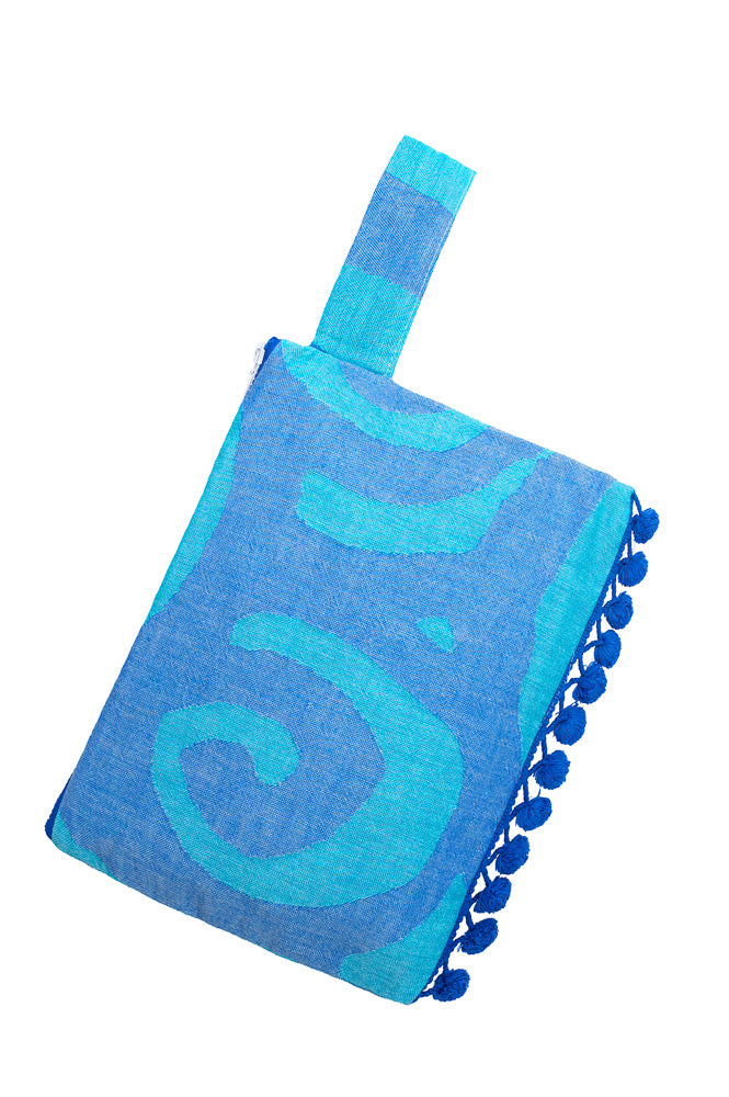 clutch aelia anna avra blu turchese pon pon pochette cotone estiva