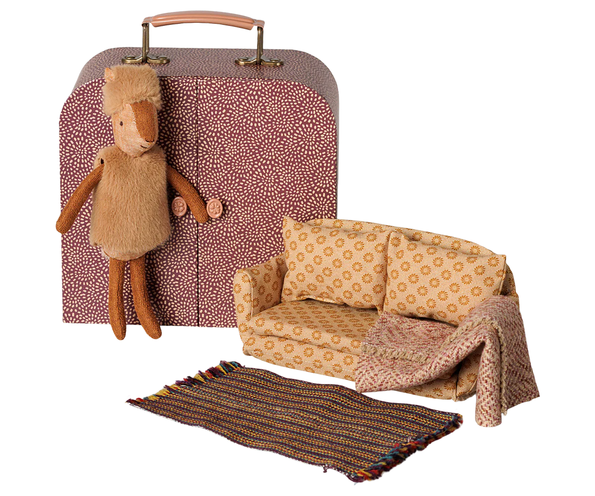 Maileg Renna Sorellina con Valigia – Casetta Portatile | Collezione Natale 2026 PRE-ORDINE