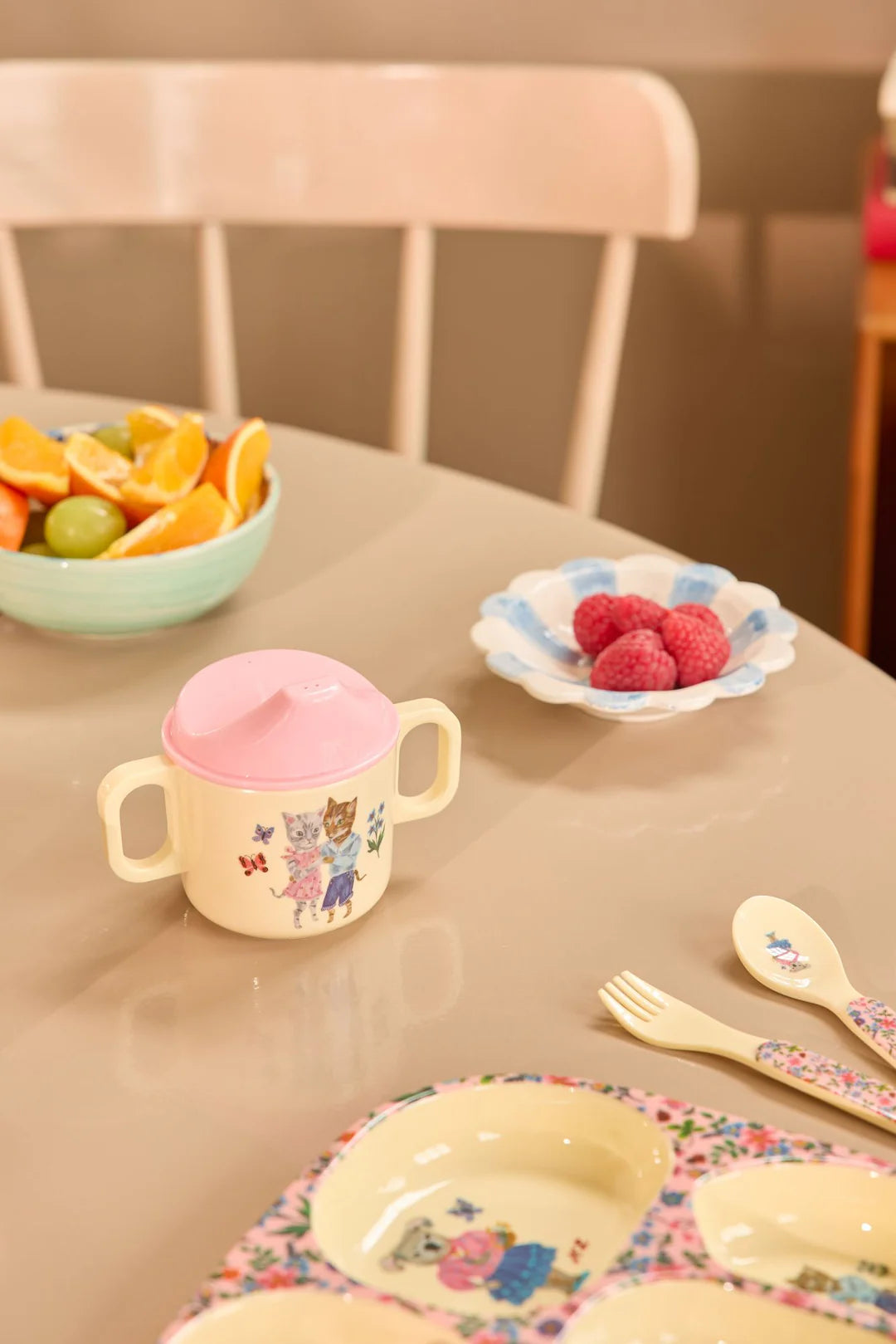 RICE Tazza 2 manici con beccuccio - Nathalie Lete rosa - Apple Pie