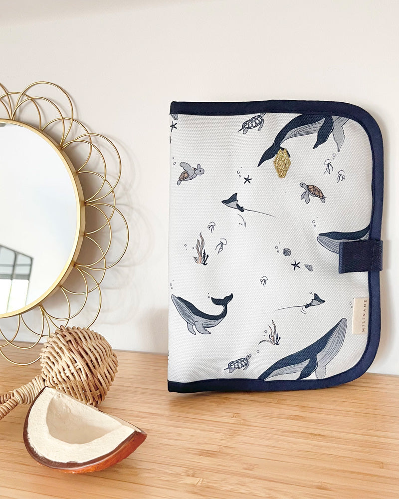 Miliane Cover Protettiva per il Libri e Agende - Oceano - Apple Pie