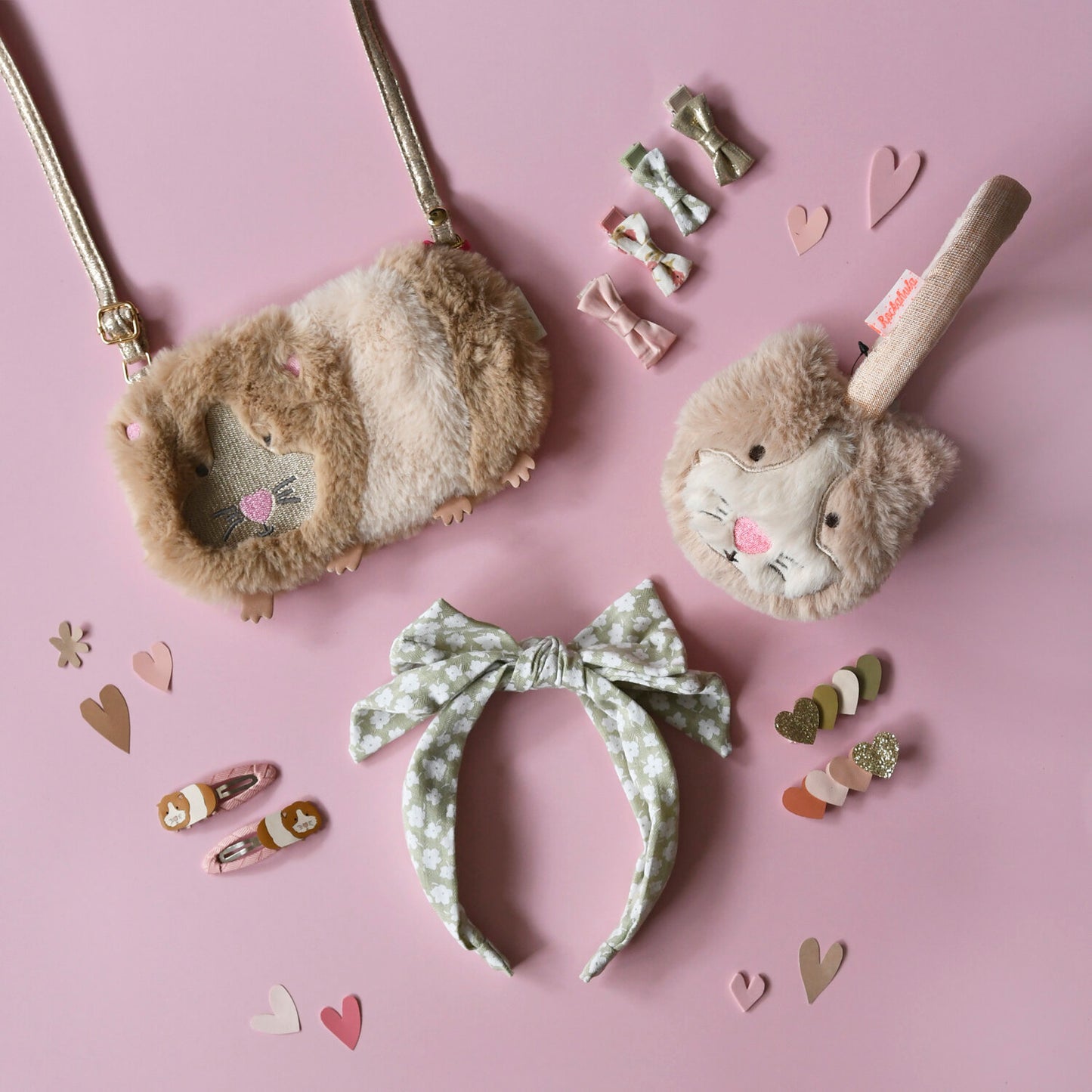 Bambina che indossa cerchietto Rockahula verde salvia