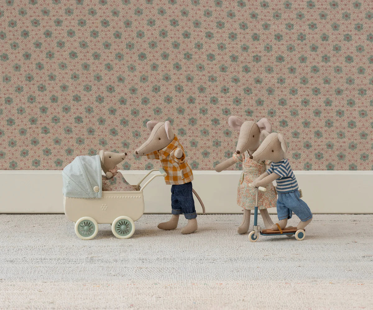 Mamma topo Maileg nella casa delle bambole – gioco simbolico per bambini