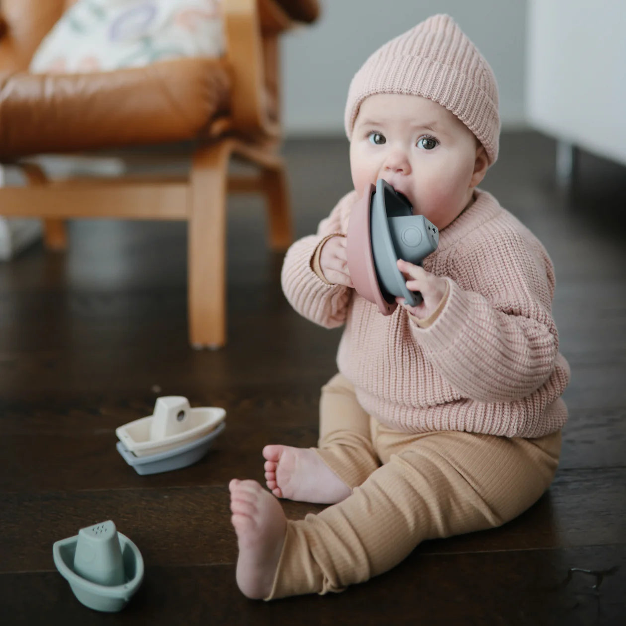 Mushie Gioco da Bagno Barchetta - Ocean - Apple Pie