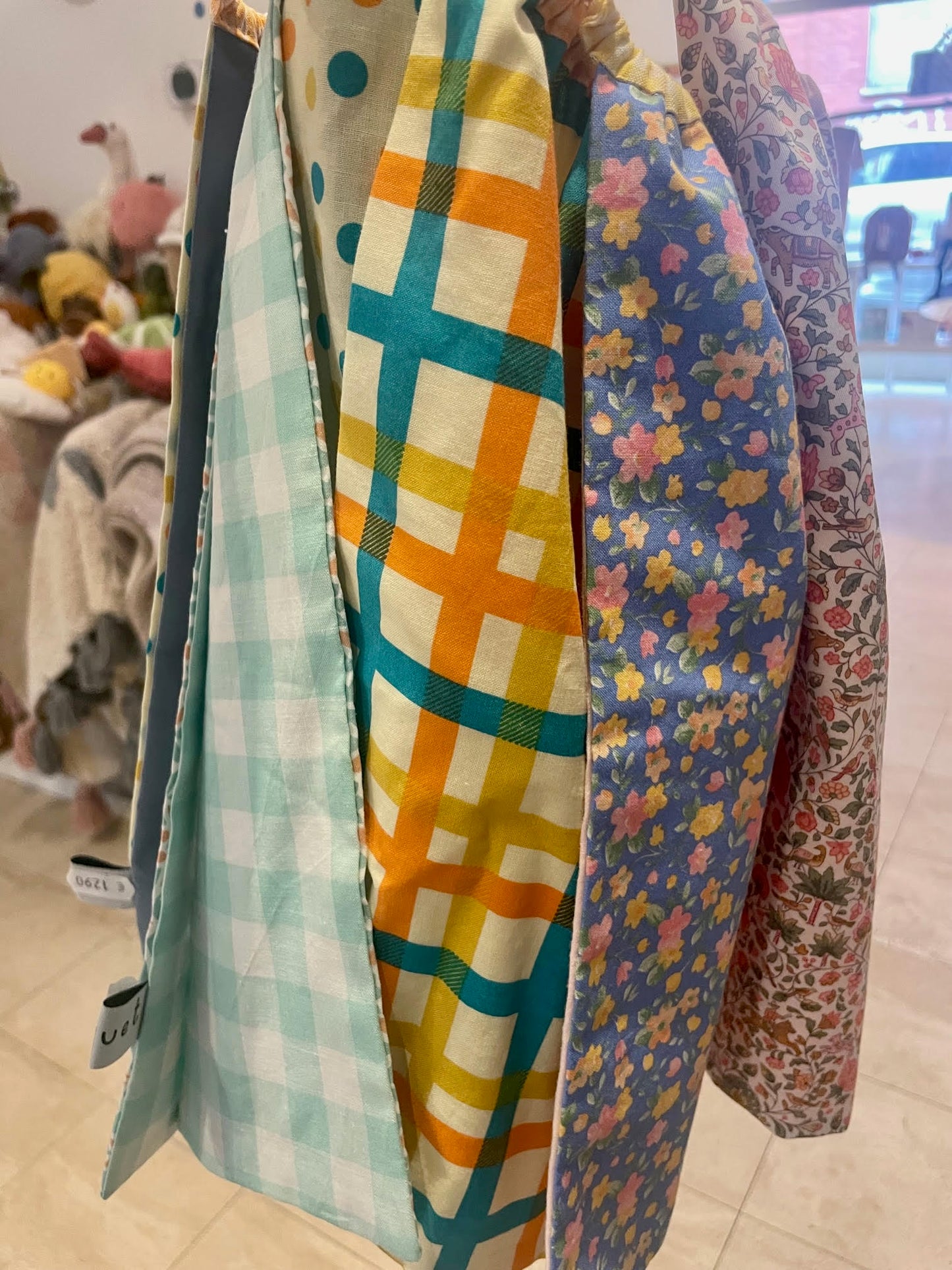 Bavaglino con elastico - diverse fantasie - Apple Pie