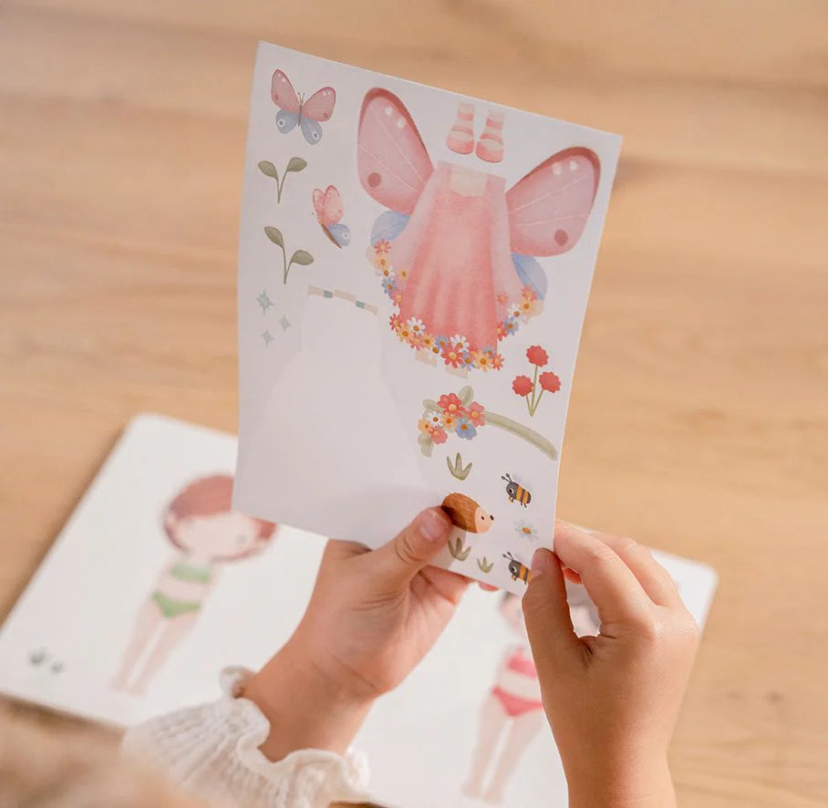 Little Dutch – Libro "Dress Me Up" con Stickers – Rosa - Apple Pie
