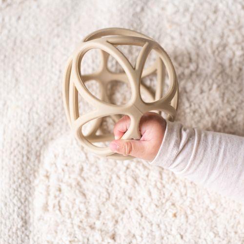 Little Dutch Gripping Ball - Palla Sensoriale Neonati Beige