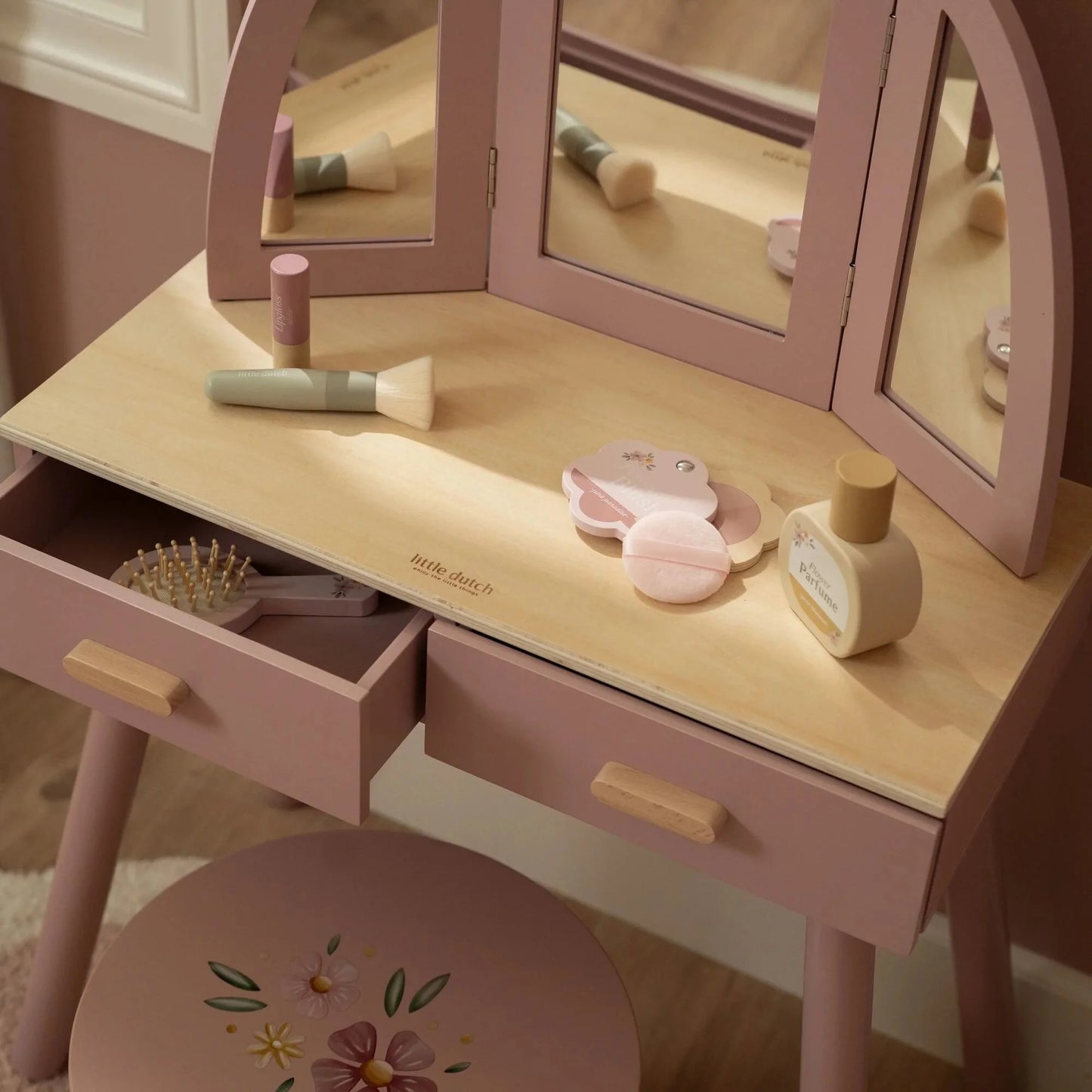 Little Dutch – Tavolino Trucco in Legno Rosa (con Accessori)