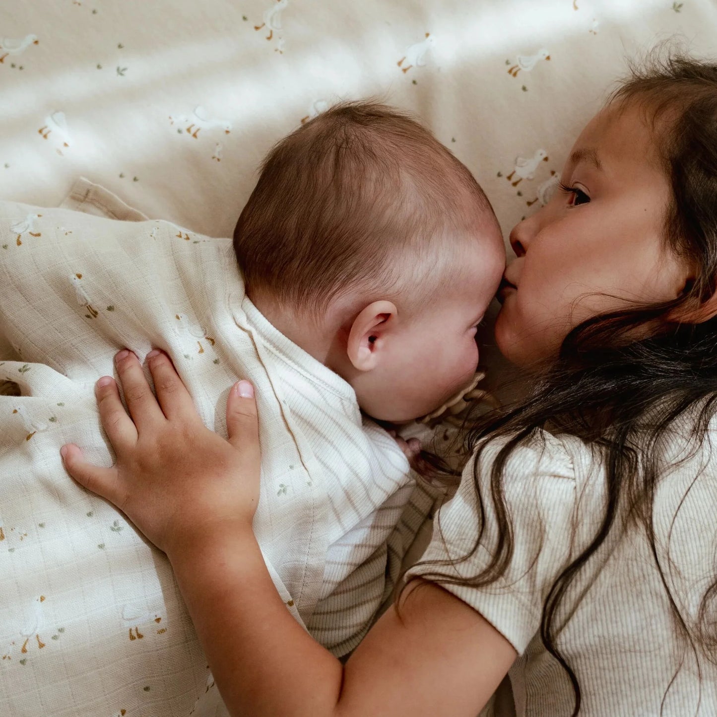 Little Dutch Swaddle 120×120 – Beige Little Goose (Newborn Naturals)