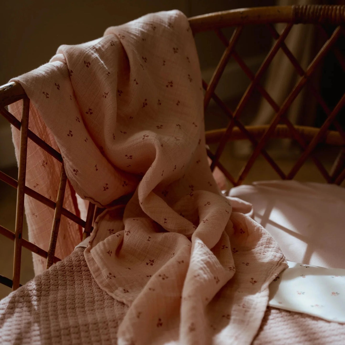 Little Dutch Swaddle in Mussola 120×120 – Pure Blossom – Essentials