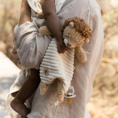 Doudou Leone Safari Friends Little Dutch con Porta Ciuccio – 0+ mesi - IN ARRIVO