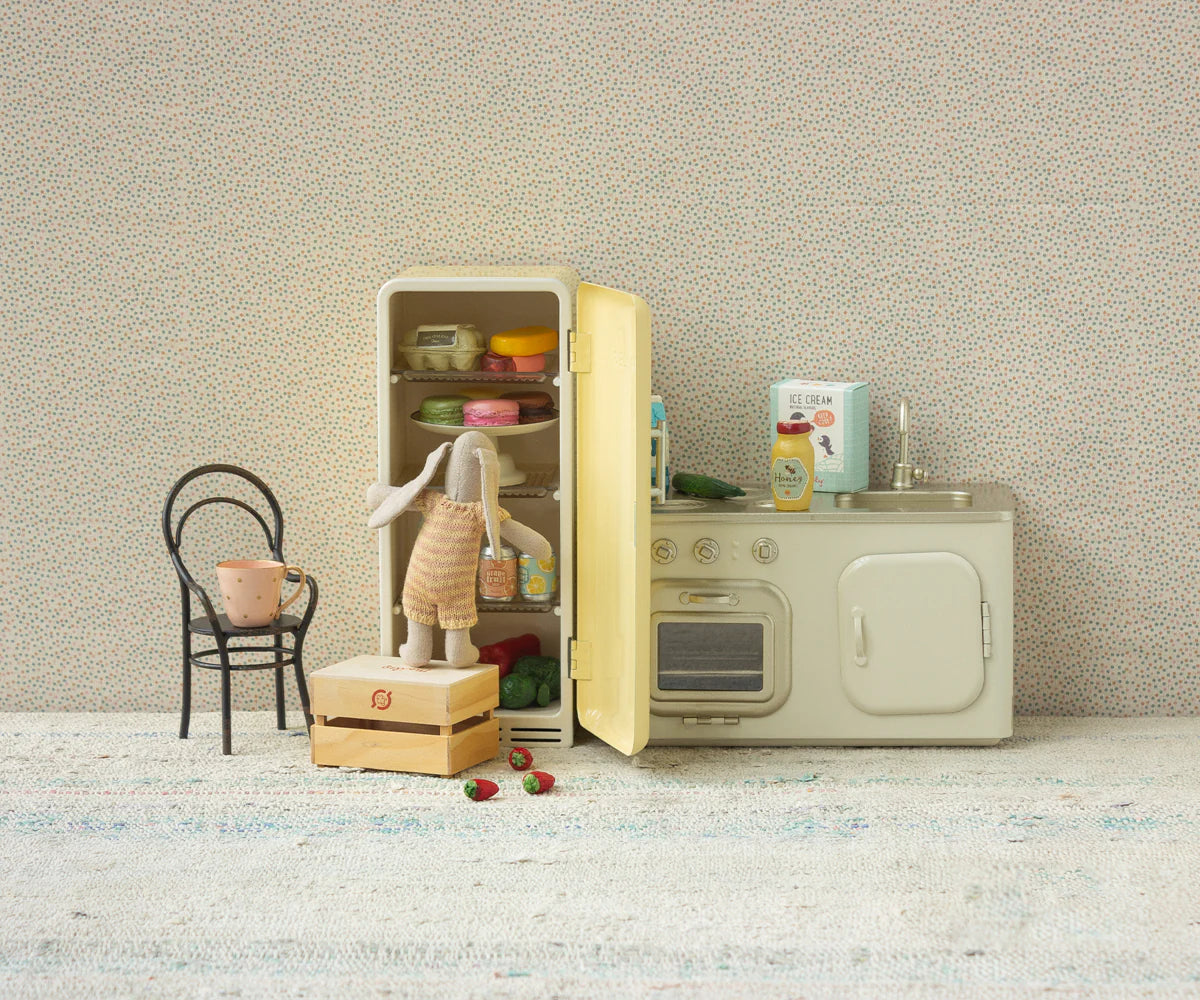 Maileg Frigorifero in Metallo – Giallo Vintage per Casa delle Bambole - Apple Pie