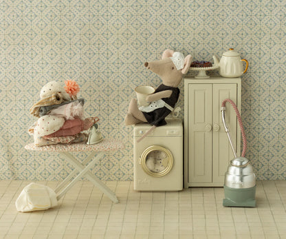 Maileg Topolina Cameriera - Apple Pie