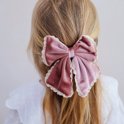 Mimi & Lula – Maxi Fiocco in Velluto Rosa Scalloped Edge