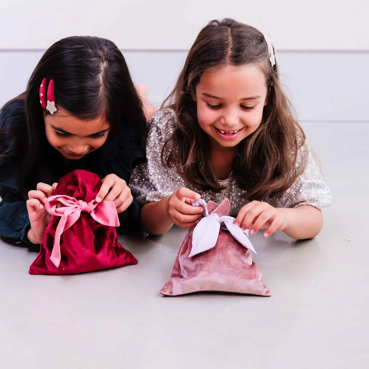 Mimi & Lula – Gifting Pouch Burgundy – Set Regalo 14 Accessori Capelli