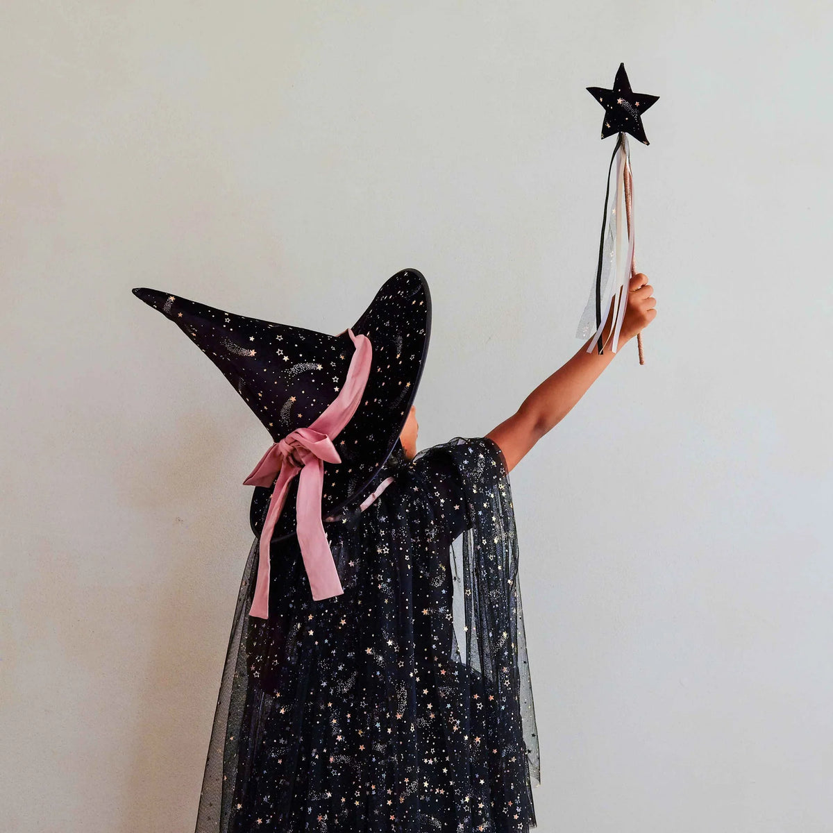 Mantello Strega Bambina Ethel in Tulle Nero – Mimi & Lula