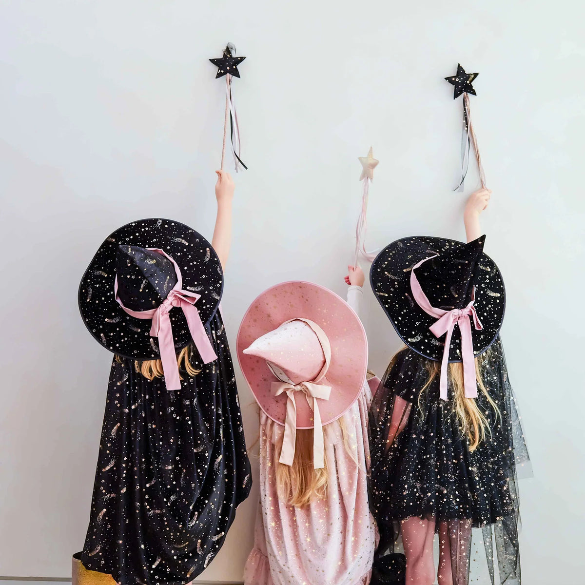 Bambina con cappello da strega Mimi & Lula Ethel per Halloween