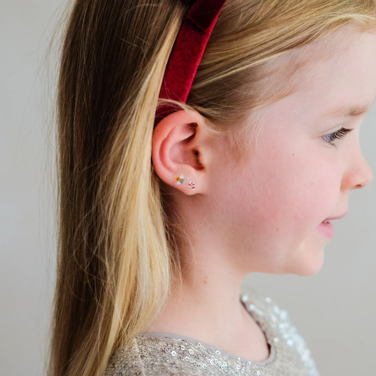 Mimi & Lula – Santa Stick On Earrings – 25 Paia di Orecchini Adesivi Natalizi