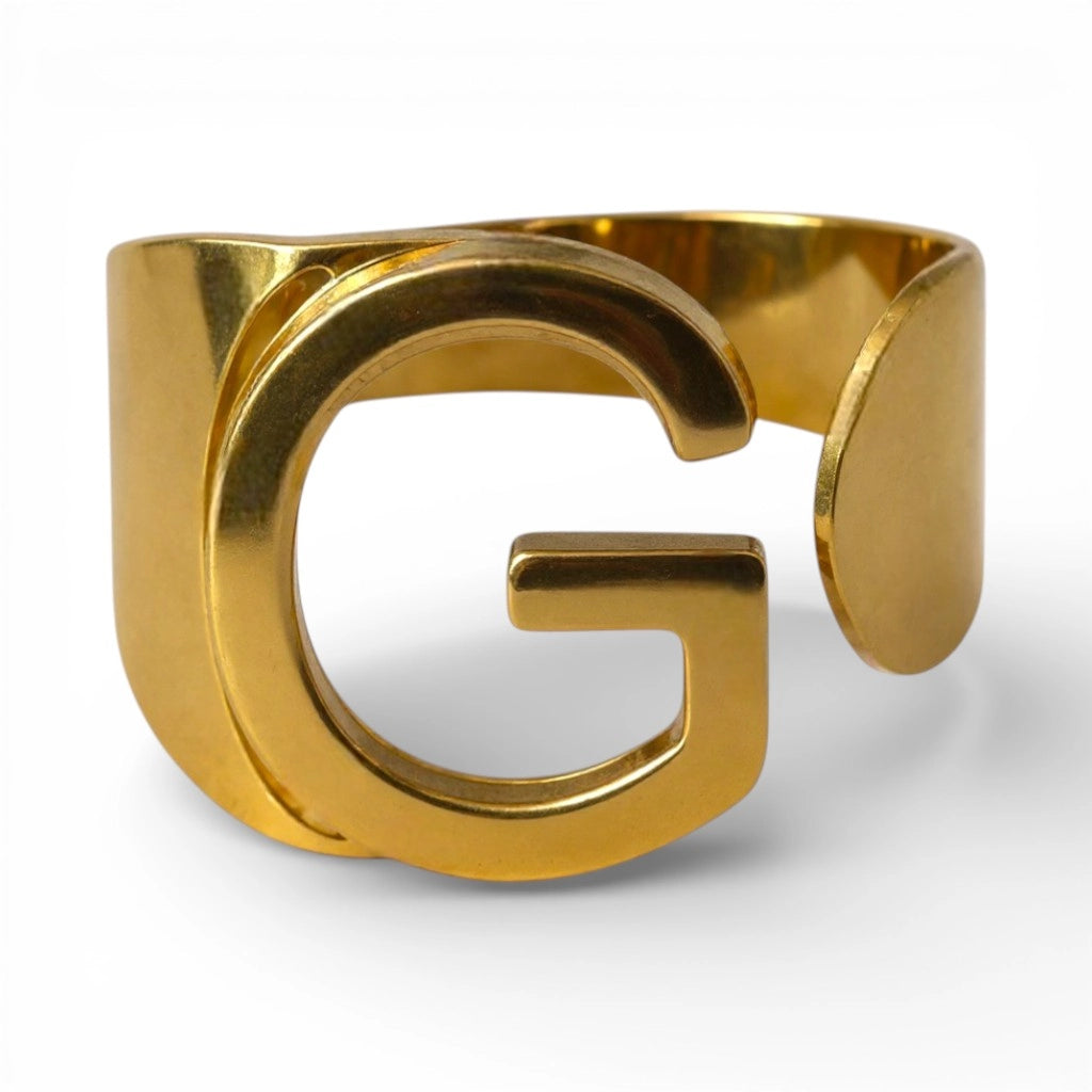 Anello Iniziale Personalizzato Oro – Lettere A–Z | Cassette Barcelona
