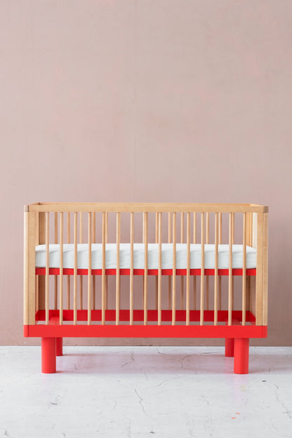 Karl & Fric NOX Cot – Lettino Evolutivo in Legno Massiccio di Betulla con Kit Junior Incluso