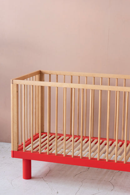 Karl & Fric NOX Cot – Lettino Evolutivo in Legno Massiccio di Betulla con Kit Junior Incluso