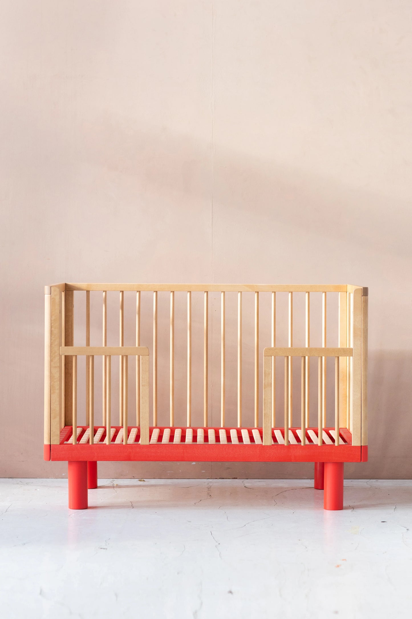 Karl & Fric NOX Cot – Lettino Evolutivo in Legno Massiccio di Betulla con Kit Junior Incluso