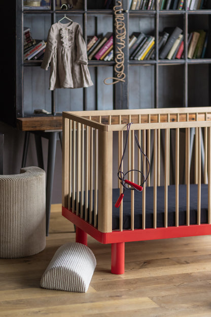 Karl & Fric NOX Cot – Lettino Evolutivo in Legno Massiccio di Betulla con Kit Junior Incluso