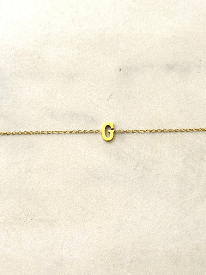 Cassette – Bracciale Minimal con Iniziale in Acciaio Inossidabile