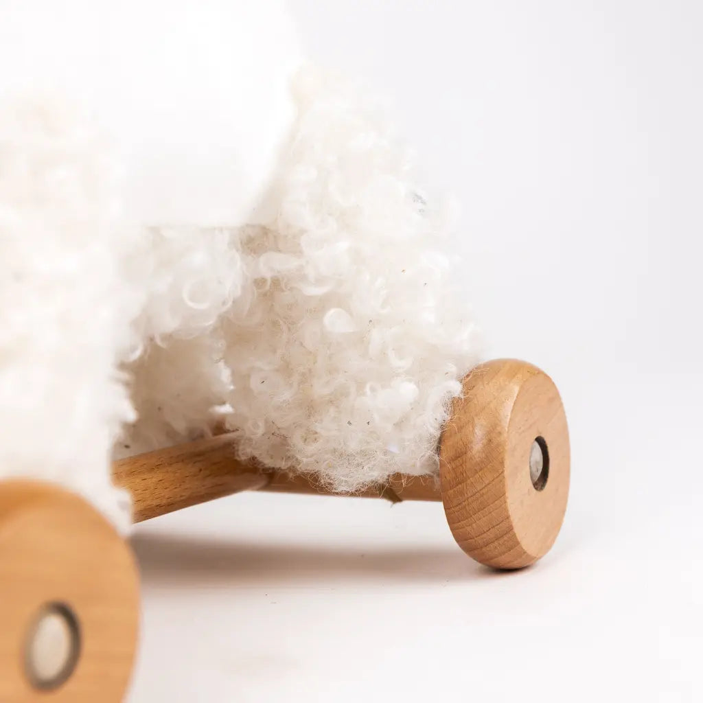 Egmont Toys Lola da Tirare – Peluche con Ruote in Legno STOCK IN ARRIVO