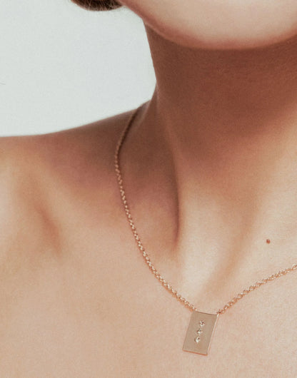 Collana Scapolare Corcovado Thais Bernardes in Argento 925 Placcato Oro – Made in Italy