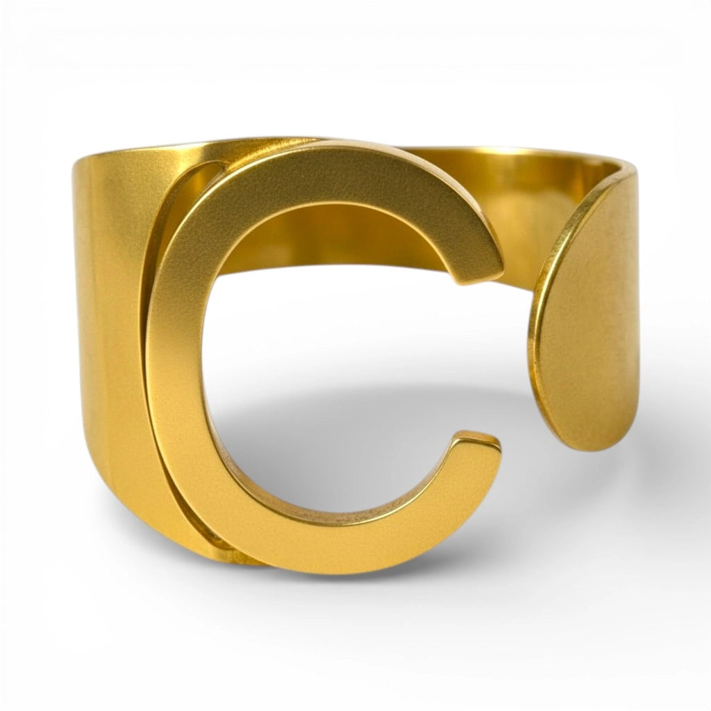 Anello Iniziale Personalizzato Oro – Lettere A–Z | Cassette Barcelona