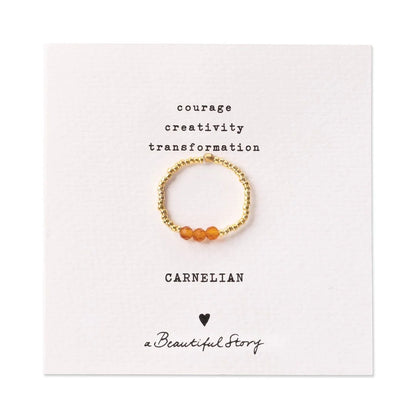 Anello Clarity in corniola su sfondo bianco