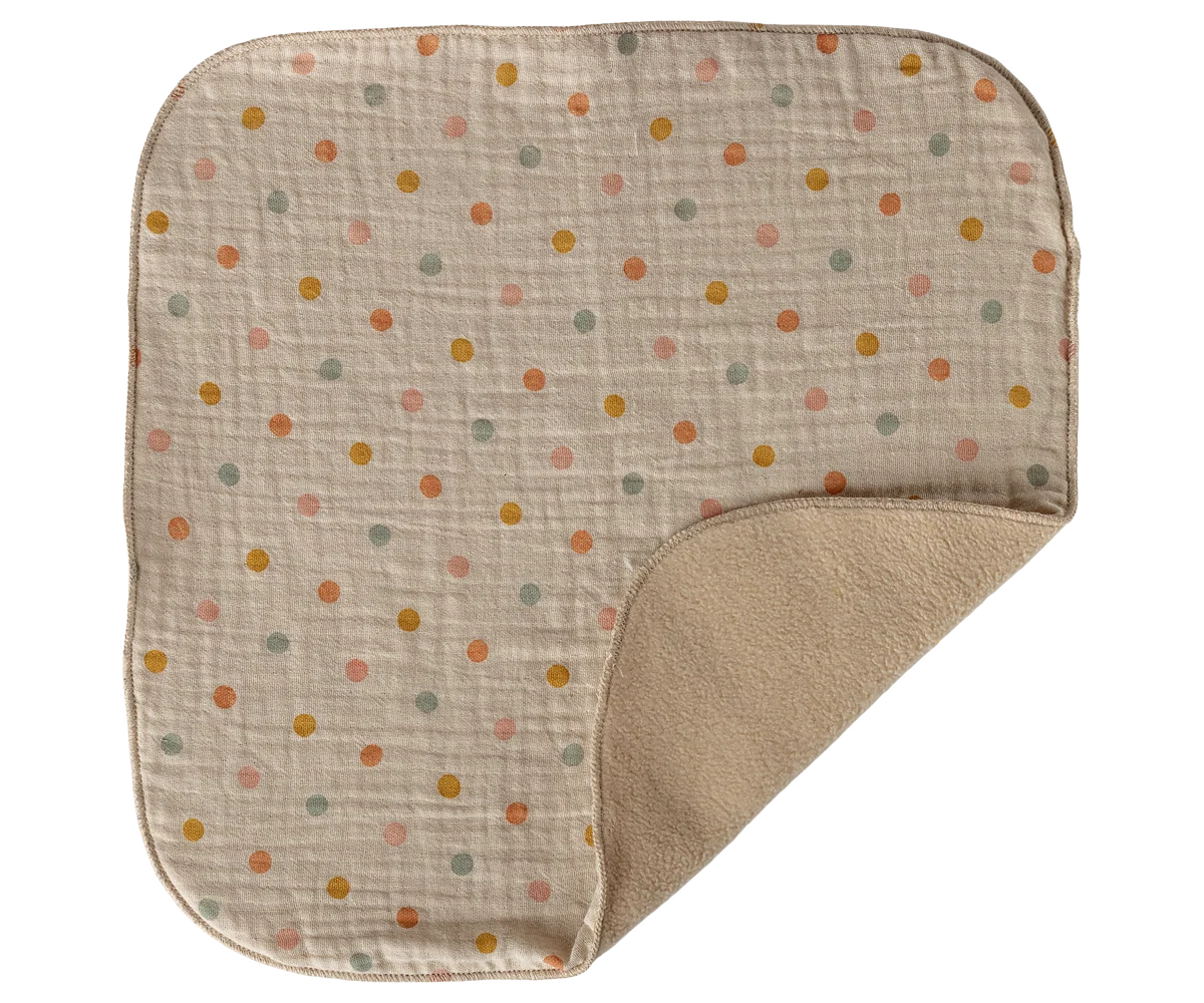 Maileg Lullaby Friends Coniglietto Mini con Copertina – Giallo