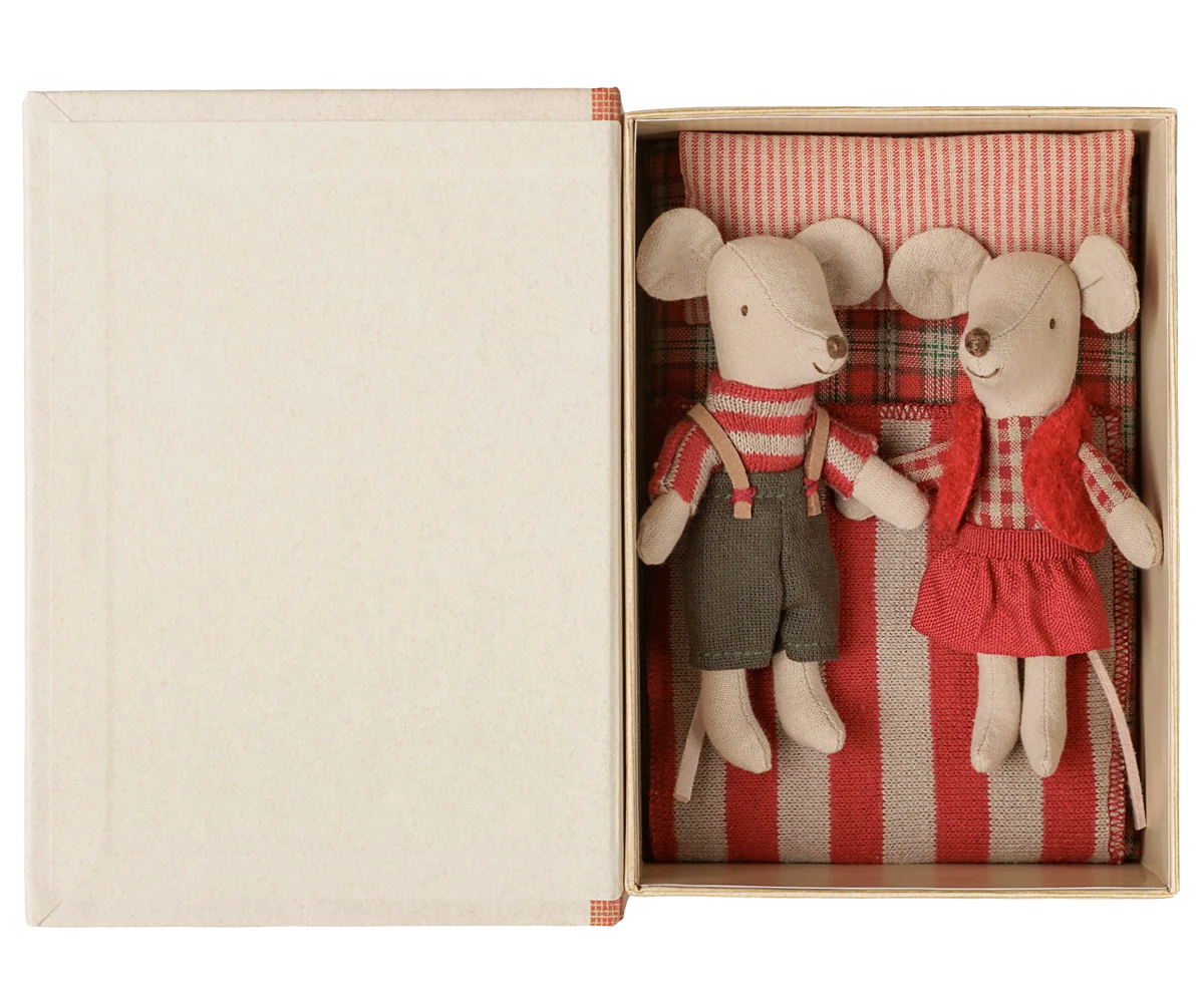 Topi Gemelli Natalizi Maileg – Sorellina & Fratellino nel Libro PRE-ORDINE