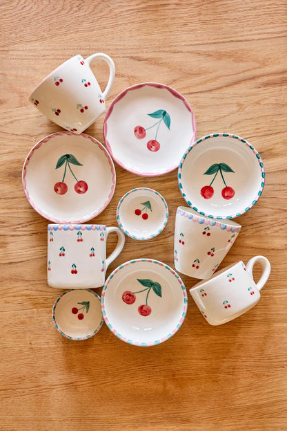 RICE Tazza in Ceramica Hand-Painted Cherries 420 ml – Panna - IN ARRIVO