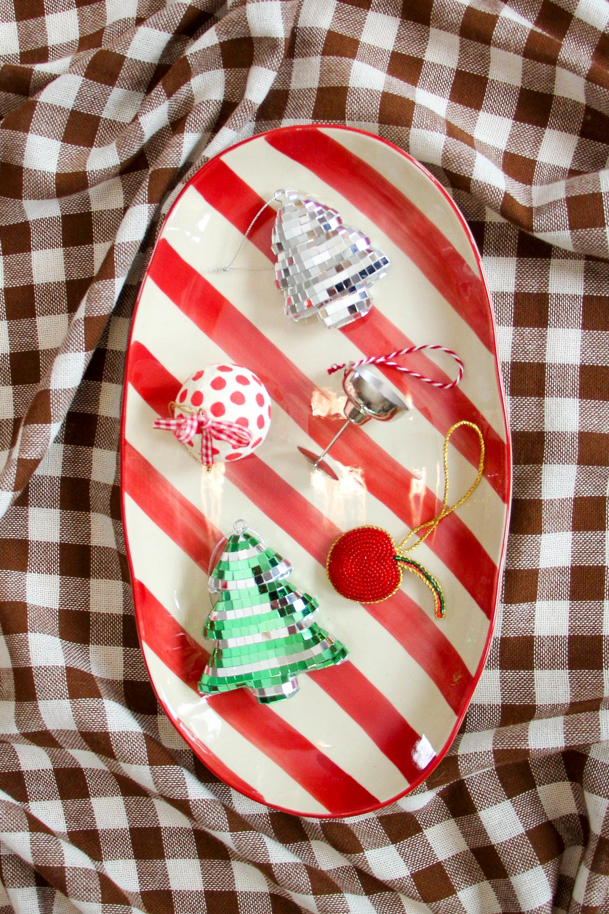 RICE Piatto da Portata Natalizio in Ceramica – Righe Rosse