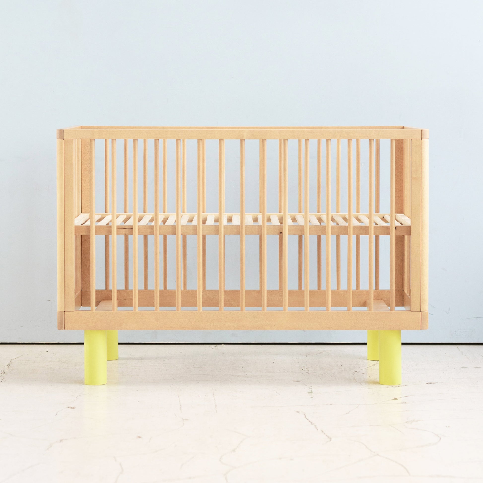 Lettino con le sbarre Nox Cot - Legno Naturale e Giallo - Apple Pie