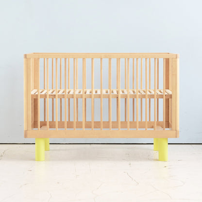 Lettino con le sbarre Nox Cot - Legno Naturale e Giallo - Apple Pie