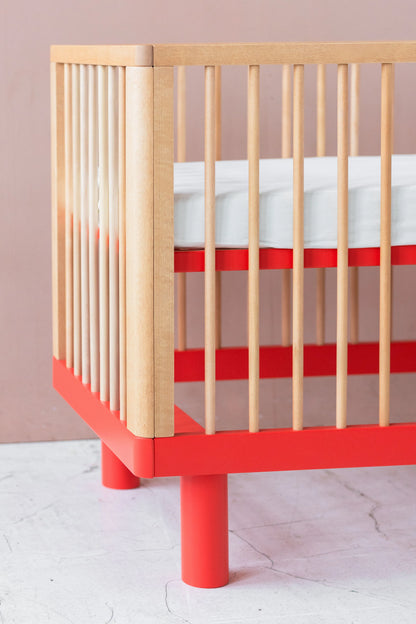 Karl & Fric NOX Cot – Lettino Evolutivo in Legno Massiccio di Betulla con Kit Junior Incluso