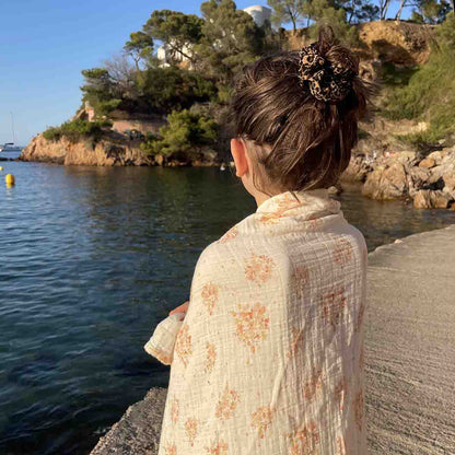 Rose in April Mussola Bianca – Bouquet 70×70cm– 100% Cotone Mussola OEKO-TEX