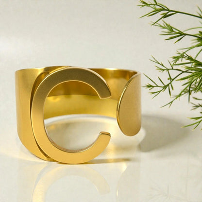 Anello Iniziale Personalizzato Oro – Lettere A–Z | Cassette Barcelona