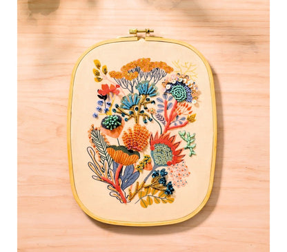 Djeco Atelier 58 – Kit Ricamo con Perline