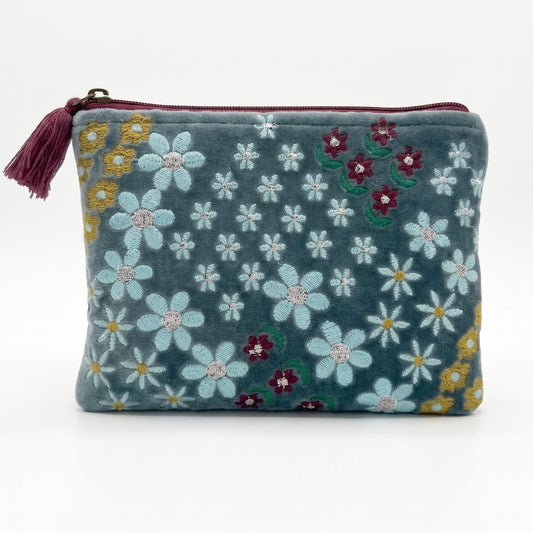 Pochette SantHonoré in Velluto Fiori azzurri e viola  sfondo blu 20x15 cm