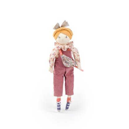 Bambola Moulin Roty Les Parisiennes Mademoiselle Églantine Créative con salopette in velluto e cofanetto illustrato.