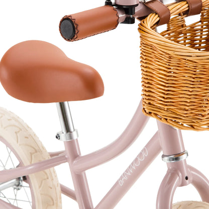 Bici senza pedali Banwood Dusty Pink vista da un angolo prospettico